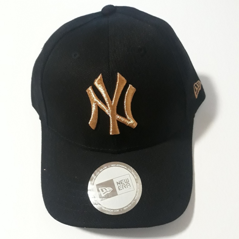 Black Yankees hat